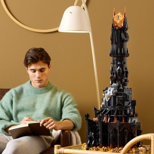 LEGO Icons Władca pierścieni: Barad-dûr™ (10333) 2