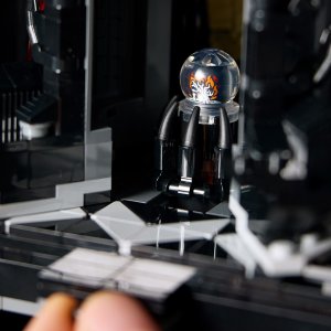 LEGO Icons Władca pierścieni: Barad-dûr™ (10333) 3