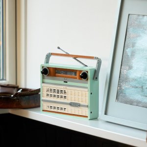 LEGO Icons Radio w stylu retro (10334) 2