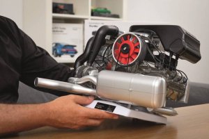 Franzis Porsche 911 TURBO - model silnika do składania 7