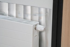 Kinzo Ekran termoizolacyjny/laminat ścienny 750x50cm Kinzo 2