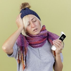 Retoo TERMOMETR BEZDOTYKOWY NA PODCZERWIEŃ MEDYCZNY LCD ALARM GORĄCZKI DO UCHA CZOŁA 10