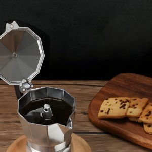 Kawiarka Retoo KAWIARKA ALUMINIOWA ZAPARZACZ EKSPRES DO KAWY ESPRESSO 600ML PŁYTA GAZ 5