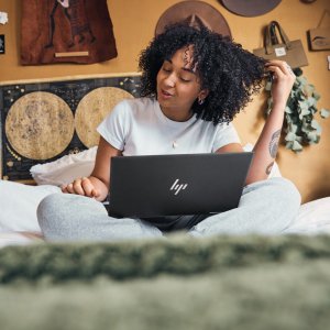 Laptop HP Laptop 2w1 HP Envy x360 15-EY0013 / 66B44UA / AMD Ryzen 5 / 8 GB / SSD 256GB / AMD Radeon / FullHD / Dotyk / Win 11 / Czarny 8