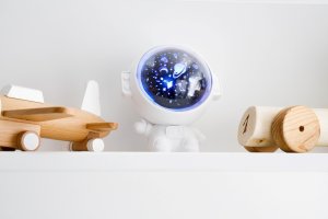 Hama INNOGIO PROJEKTOR DLA DZIECI Z POZYTYWKĄ GIOstar Astronaut 7