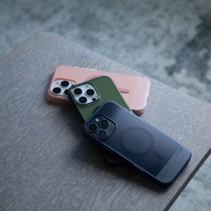 Incase Incase Slim Case MagSafe - Etui iPhone 16 (Black) 9