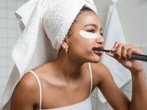 Szczoteczka Alpha SZCZOTECZKA SONICZNA DO ZĘBÓW ETUI 5 TRYBÓW 6 KOŃCÓWEK INDUKCJA ALPHA 5