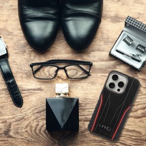 Audi Audi Genuine Leather MagSafe iPhone 16 Pro 6.3" czarno-czerwony/black-red hardcase AU-TPUPCMIP16P-R8/D3-RD 10