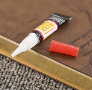 Rosfix UNIWERSALNY KLEJ SUPER GLUE SZYBKOSCHNĄCY MOCNY 2G 3