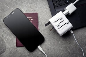 Fixed Fixed | Voyager World Adapter | FIXCT30-1C2A-WH | USB-A/USB-C | Travel Adapter 9
