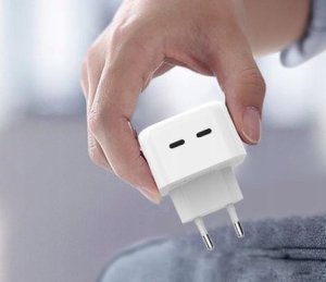 Ładowarka . DENMEN ŁADOWARKA SIECIOWA DUAL USB-C 35W DC20 5