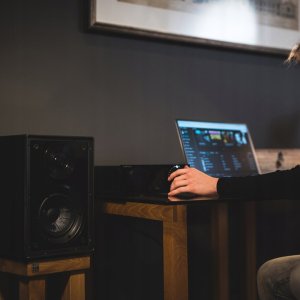 Kolumna Cyrus CYRUS ONE LINEAR BLACK 15