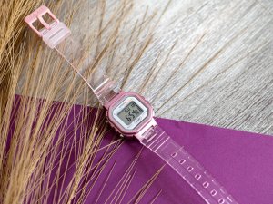 Casio ZEGAREK DZIECIĘCY CASIO LA-20WHS-4A + BOX 7