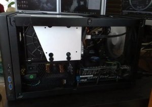 Obudowa Fractal Design Fractal Design | NODE 304 | 2 - USB 3.0 (Internal 3.0 to 2.0 adapter included)1 - 3.5mm audio in (microphone)1 - 3.5mm audio out (headphone)Power button with LEDHDD LED | Juodas | Power supply included No 18