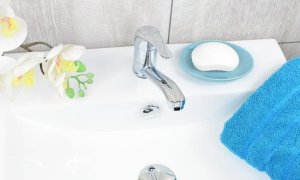 Bateria umywalkowa Sotbe Atran stojąca chrom (ATR-SSRBK-10250949) 9