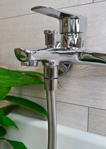 Bateria prysznicowa Sotbe SOTBE LARK  gładki wąż prysznicowy  PCV 150 cm. Kolor chrom 4