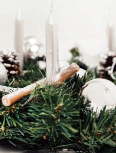 Kaemingk Zestaw 22 świec obiadowych woskowych dekoracyjnych świątecznych 10,5cm 5