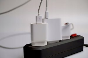 Listwa zasilająca Bounn przeciwprzepięciowa 3 gniazda 1.5 m czarna (BLZ-1-BL) 6