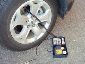 Kompresor samochodowy Continental Kompresorius + hermetikas ContiMobilityKit 8