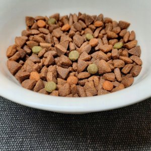 PUPIL Prime Karma sucha dla kota PUPIL Prime bogata w wołowinę z warzywami 1,5 kg 4