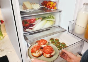 Lodówka Candy Candy CNCQ2T620DW Wolnostojący 409 l D Biały 23