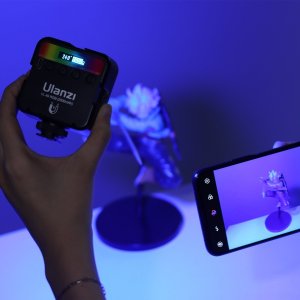 Lampa studyjna Ulanzi Ulanzi VL49 Lampa LED panelowa z akumulatorem RGB, WB (2500 K - 9000 K), biała 3