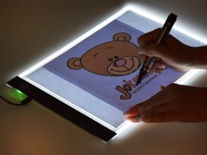 Jokomisiada Tablica podświetlana tablet LED do rysowania dla dzieci TA0111 6