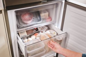 Lodówka Candy Candy CNCQ4T620DX Wolnostojący 409 l D Stal nierdzewna 32