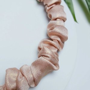 Yeye Satynowa opaska do włosów marszczonaYeye Różowy 5