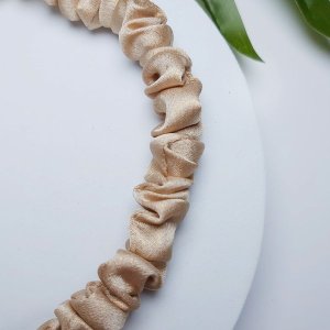 Yeye Satynowa opaska do włosów marszczonaYeye Różowy 7