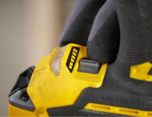 Stanley Zakrętarka SFMCF830D2K-QW 18 V 10