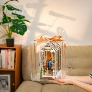 Robotime Składany drewniany model LED - domek ogrodowy 14