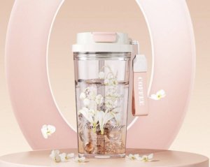 Upominkarnia Kubek, butelka na wodę ze słomką i ustnikiem 550 ML BD29 1