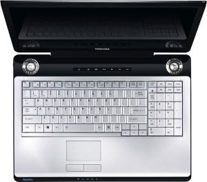 Laptop Toshiba Satellite P200-1B8 Satellite P200-1B8 T2330 250 2048 VHP 17" PSPB3E-03F01QPL 4