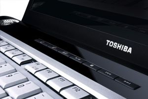 Laptop Toshiba Satellite P200-1B8 Satellite P200-1B8 T2330 250 2048 VHP 17" PSPB3E-03F01QPL 8