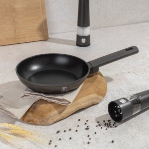 Patelnia Berlinger Haus zestaw Tytanowa 20 24 28cm 3