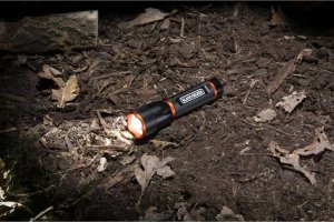 Latarka Black&Decker LATARKA TAKTYCZNA ALUMINIOWA 10W 500 Lumenów 9