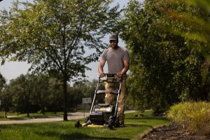 Kosiarka akumulatorowa Dewalt DEWALT KOSIARKA 2x18V DCMWP134N 53cm 12