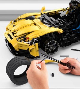 Rastar RASTAR 1:8 assemble car model Maserati MC20, 3457 parts, 93510 9