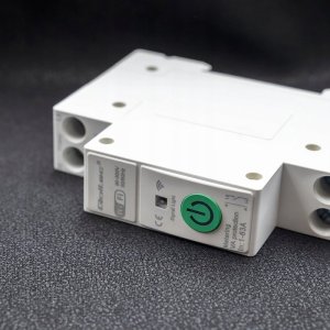 Qoltec Przekaźnik Wi-Fi 63A na szynę DIN z licznikiem energii elektrycznej | TUYA | SMART LIFE 3