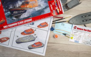 Airfix Airfix Starter Set - RNLI Shannon Class Lifeboat 13