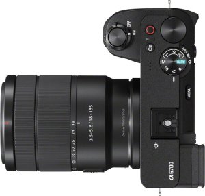 Aparat Sony A6700 + E 18-135mm f/3.5-5.6 OSS (ILCE6700MB.CEC) 2