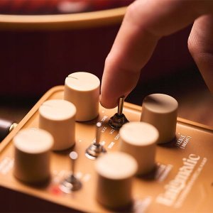 Universal Audio Universal Audio UA UAFX Enigmatic '82 Overdrive Special Amp - Efekt Gitarowy 6