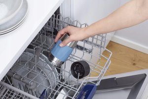 Emsa TRAVEL MUG Compact thermal mug (blue/stainless steel, 0.3 liters, screw cap) 8