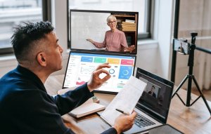 Monitor Uperfect Przenośny monitor Uperfect UStation Delta Max 18,5" 1920x1080 100Hz 11