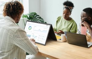 Monitor Uperfect Przenośny monitor Uperfect UStation Delta Max 18,5" 1920x1080 100Hz 7