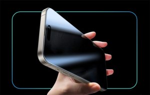 Torras Szkło prywatyzujące Install Master Privacy dla iPhone 16 Pro 8