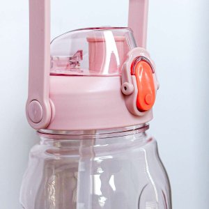 4kom.pl Butelka bidon ze słomką na wodę do picia 1,5l motywacyjna z przypomnieniem z miarką motywacyjną z uchwytem Różowa + Szczotka do mycia 11