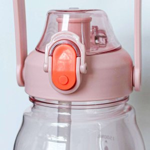 4kom.pl Butelka bidon ze słomką na wodę do picia 1,5l motywacyjna z przypomnieniem z miarką motywacyjną z uchwytem Różowa + Szczotka do mycia 12