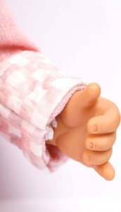 Swede Lalka Bobas Interaktywna Miękka 42cm dla Dziewczynek Śpiewa Mówi po Polsku 12